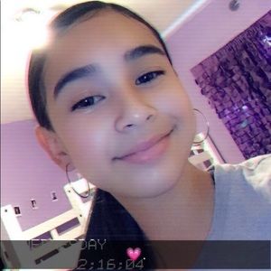 Meet your Posher, Mia